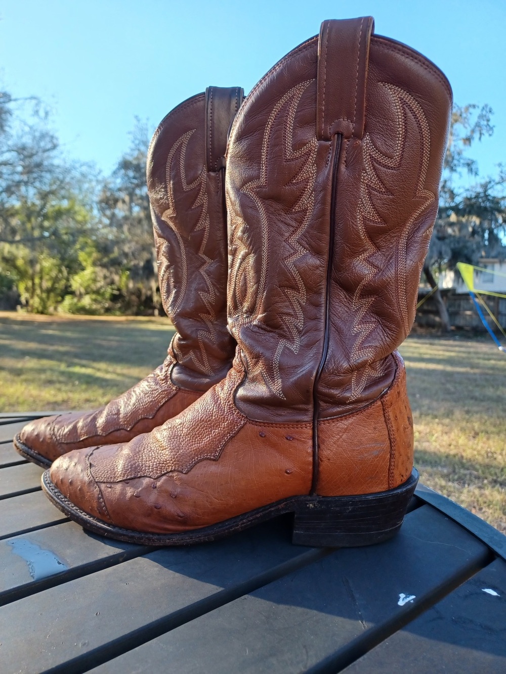 Tony Lama Brown Leather Cowboy Boots - size 8 1/2